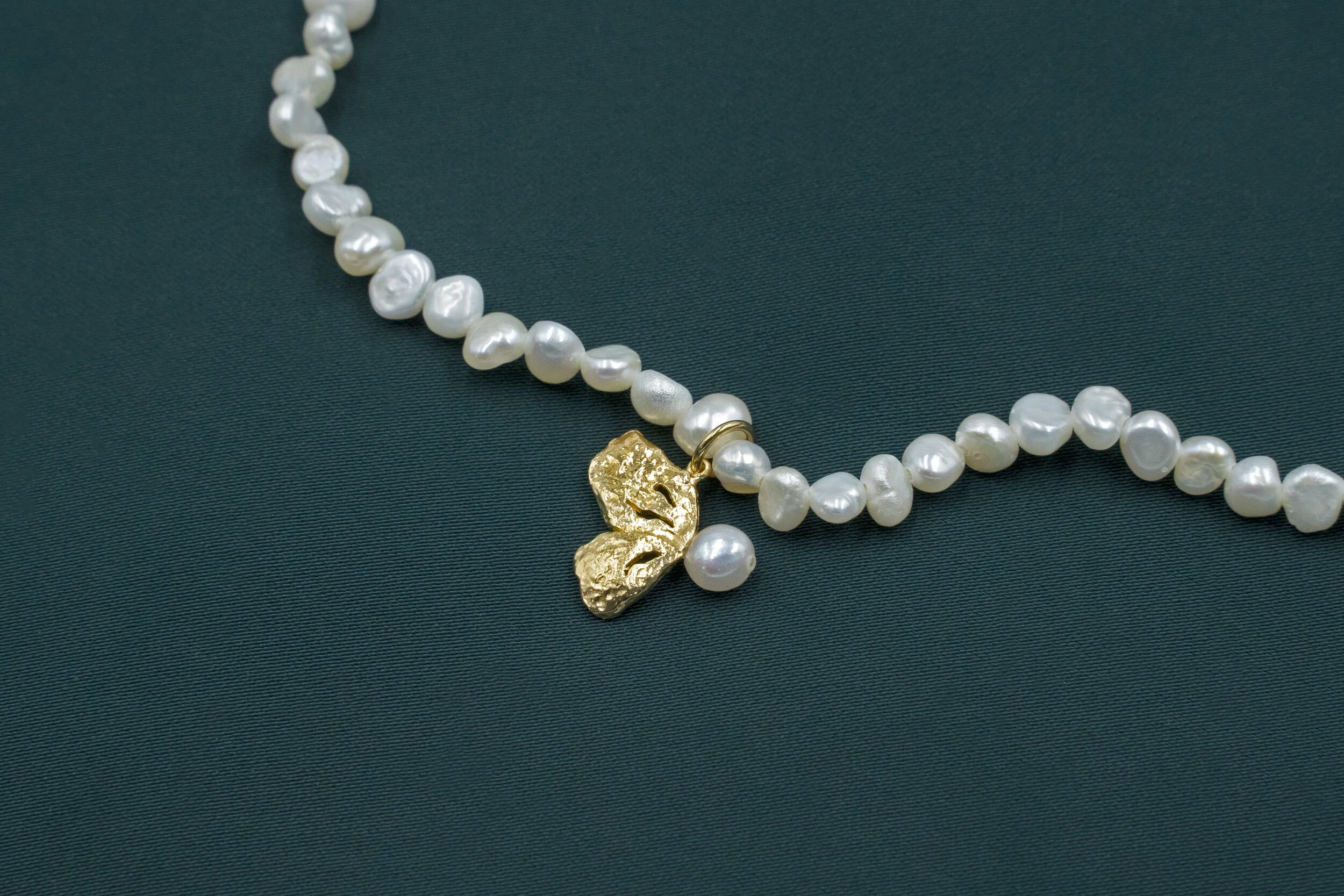 Imaginative Pearl Necklace — Moon Tree